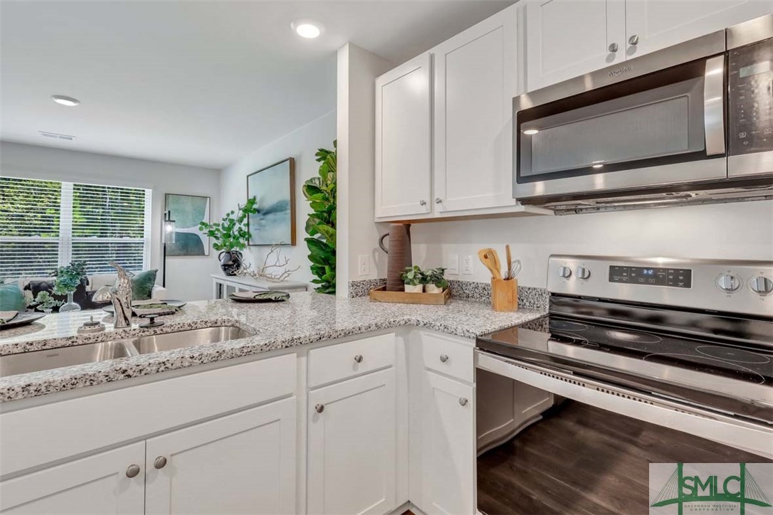 187 Coneflower Road Bloomingdale, GA 31302 - Photo 13 of 39 . Pictures, photographs, colors, features and size