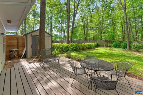 a view of outdoor space yard and patio