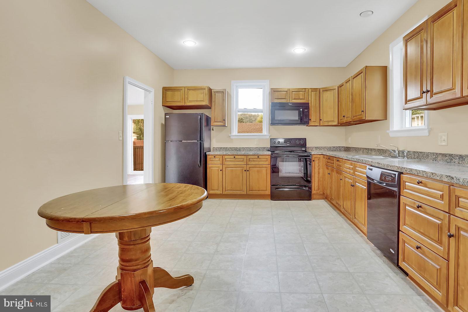 140 Lucknow Road Harrisburg, PA 17110 - Photo 7 of 25 Gallery Image 7
