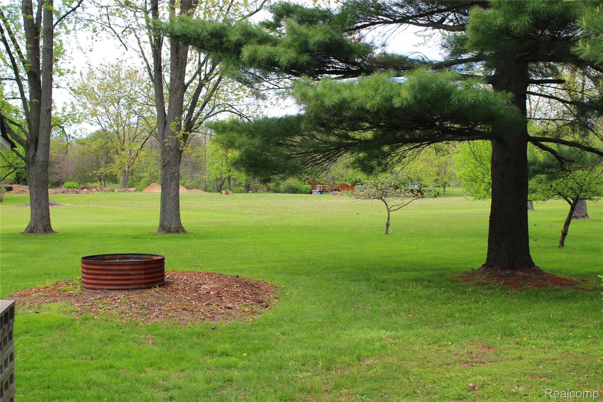 3173 Luce Road Flushing, MI 48433 - Photo 4 of 54 IMG_5736.JPG