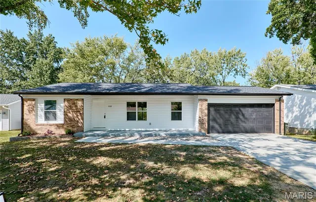 $339,900 | 132 Mill Spring Lane, St. Peters, MO 63376