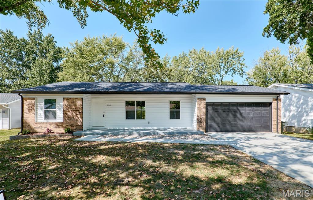 132 Mill Spring Lane St. Peters, MO 63376 - Photo 1 of 48