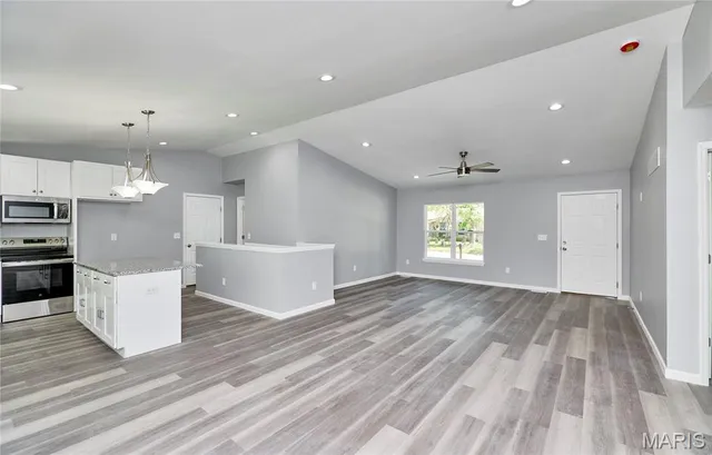 $339,900 | 132 Mill Spring Lane, St. Peters, MO 63376