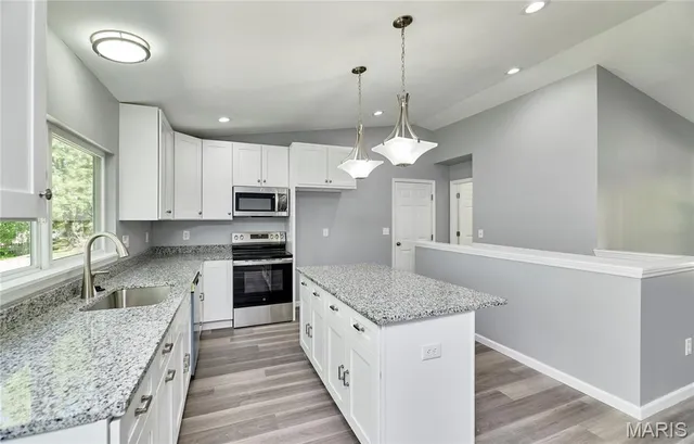 $339,900 | 132 Mill Spring Lane, St. Peters, MO 63376