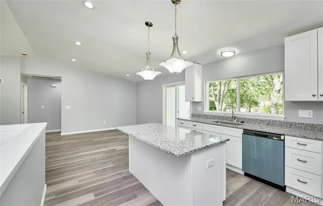 $339,900 | 132 Mill Spring Lane, St. Peters, MO 63376