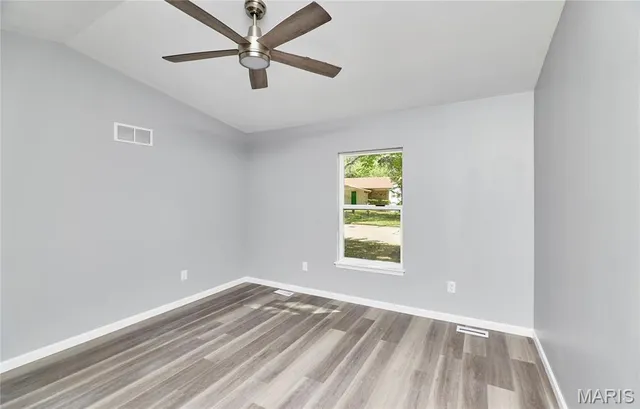 $339,900 | 132 Mill Spring Lane, St. Peters, MO 63376