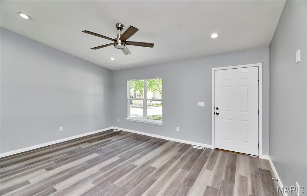 132 Mill Spring Lane St. Peters, MO 63376 - Photo 3 of 48