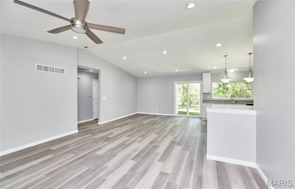 132 Mill Spring Lane St. Peters, MO 63376 - Photo 7 of 48
