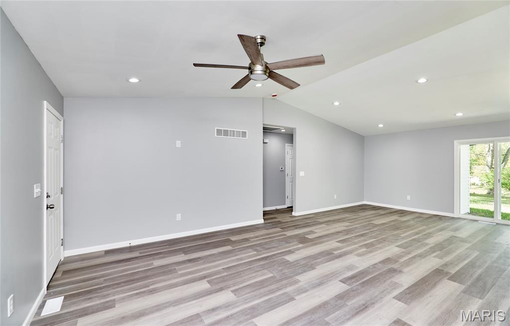 132 Mill Spring Lane St. Peters, MO 63376 - Photo 8 of 48