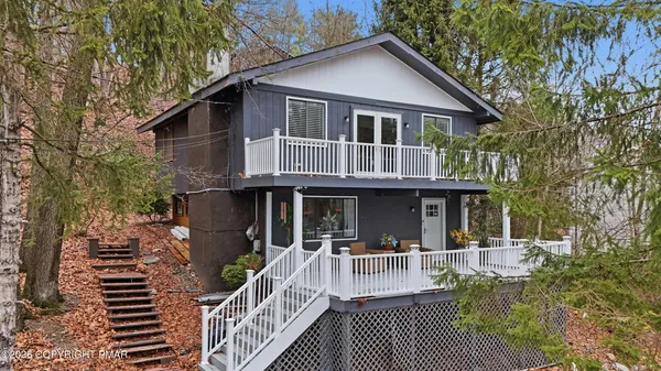 $295,000 | 2398 Woodcrest Drive, East Stroudsburg, PA 18302