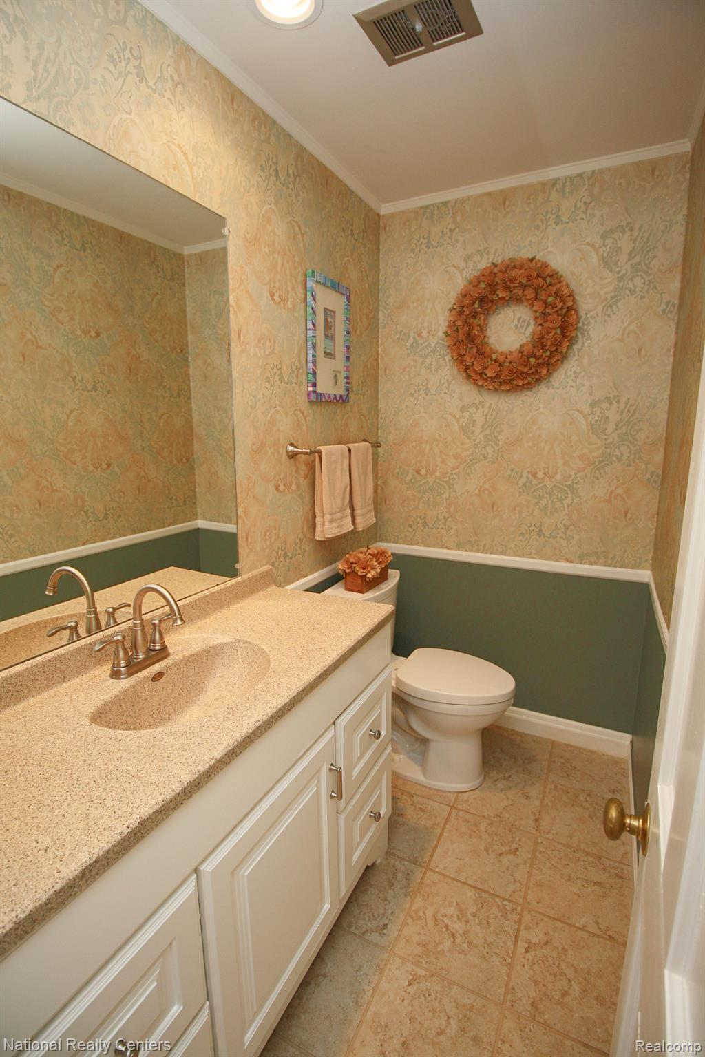 3588 Salem Road Troy, MI 48084 - Photo 11 of 28 Powerd