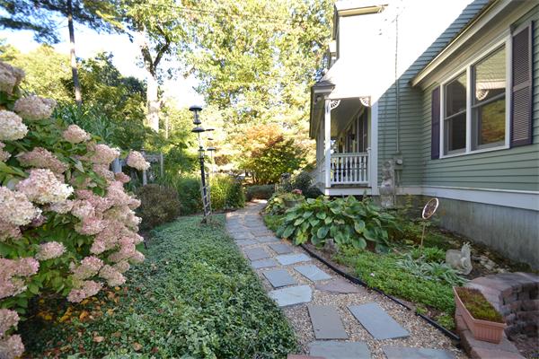 10 Robin Lane Pepperell, MA 01463 - Photo 2 of 26