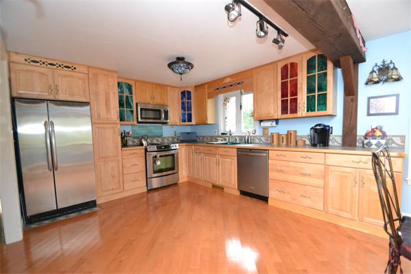 10 Robin Lane Pepperell, MA 01463 - Photo 4 of 26