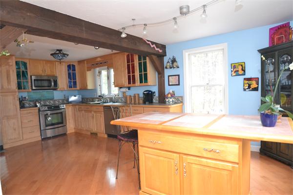 10 Robin Lane Pepperell, MA 01463 - Photo 5 of 26