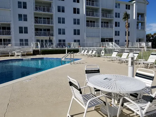 $1,199,000 | 2700 Ocean Drive, Unit 102, Vero Beach, FL 32963