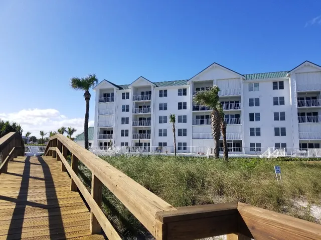 $1,199,000 | 2700 Ocean Drive, Unit 102, Vero Beach, FL 32963