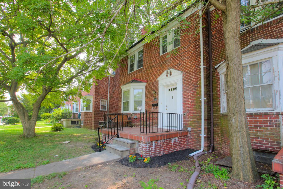 1507 Roundhill Road Baltimore, MD 21218 - Photo 6 of 27 Exterior (Front)