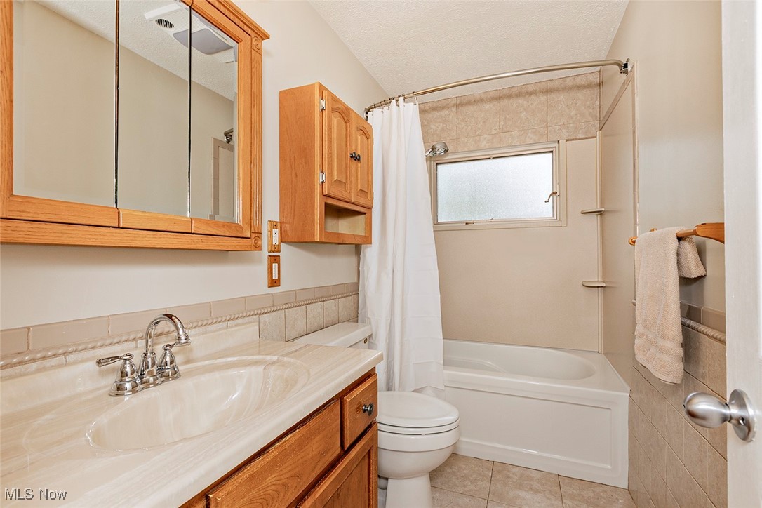 30413 Forestgrove Road Willowick, OH 44095 - Photo 24 of 35