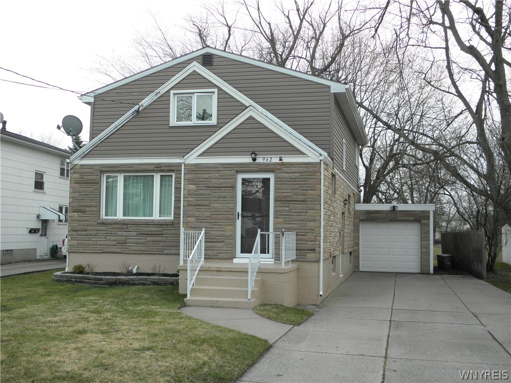 962 Beach Road Cheektowaga, NY 14225 - Photo 1 of 1 EXTERIOR FRONT