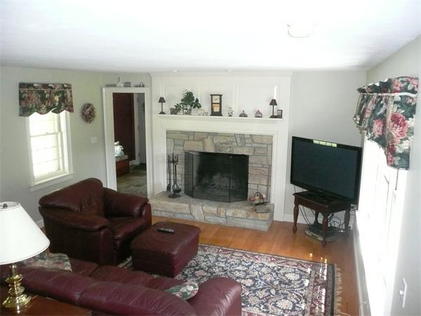 191 Spring Street Shrewsbury, MA 01545 - Photo 16 of 30 Gallery Image 16