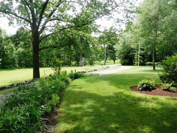 191 Spring Street Shrewsbury, MA 01545 - Photo 9 of 30 Gallery Image 9