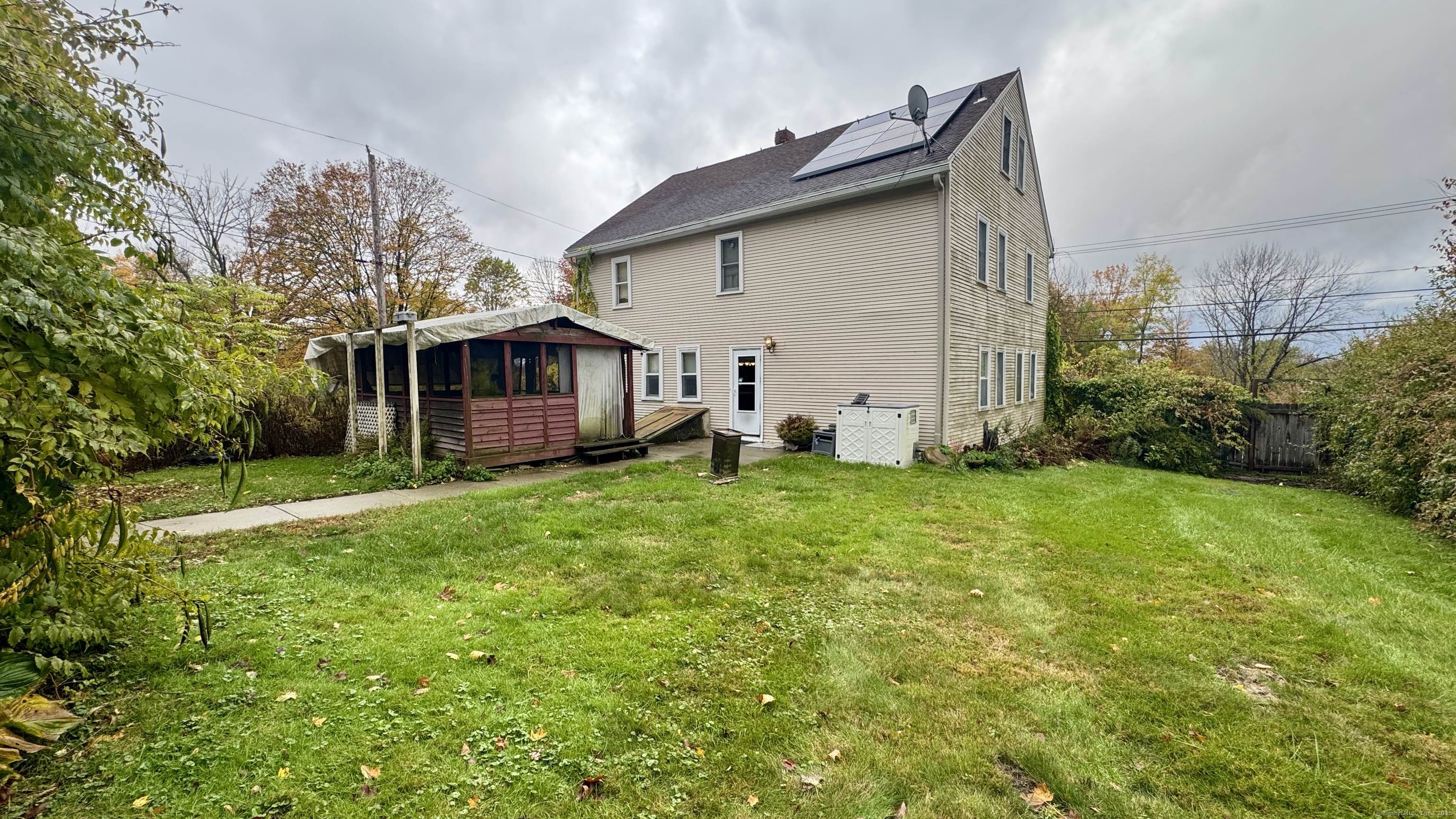 462 Norwich Road Plainfield, CT 06374 - Photo 22 of 23 a view of a house with backyard and garden