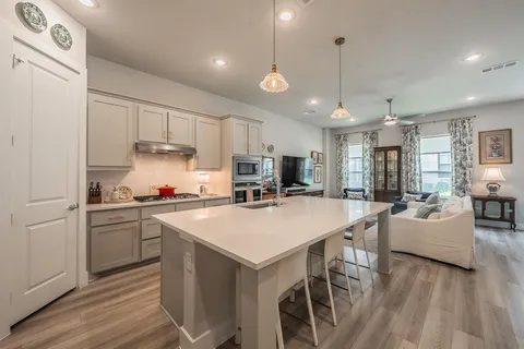 $567,500 | 8106 Emsworth Drive, Dallas, TX 75231