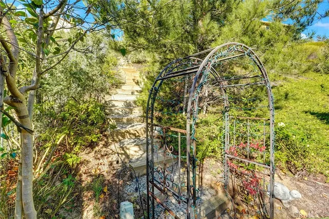 $1,725,000 | 6845 Shadow Wood Drive, Moorpark, CA 93021