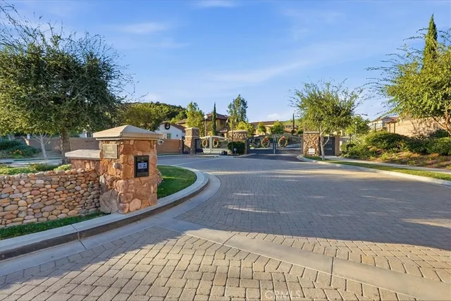 $1,725,000 | 6845 Shadow Wood Drive, Moorpark, CA 93021
