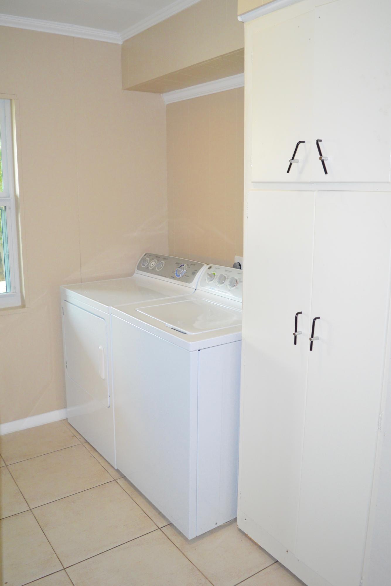 374 Northwest 12th Avenue Boca Raton, FL 33486 - Photo 33 of 37 Inside Laundry
