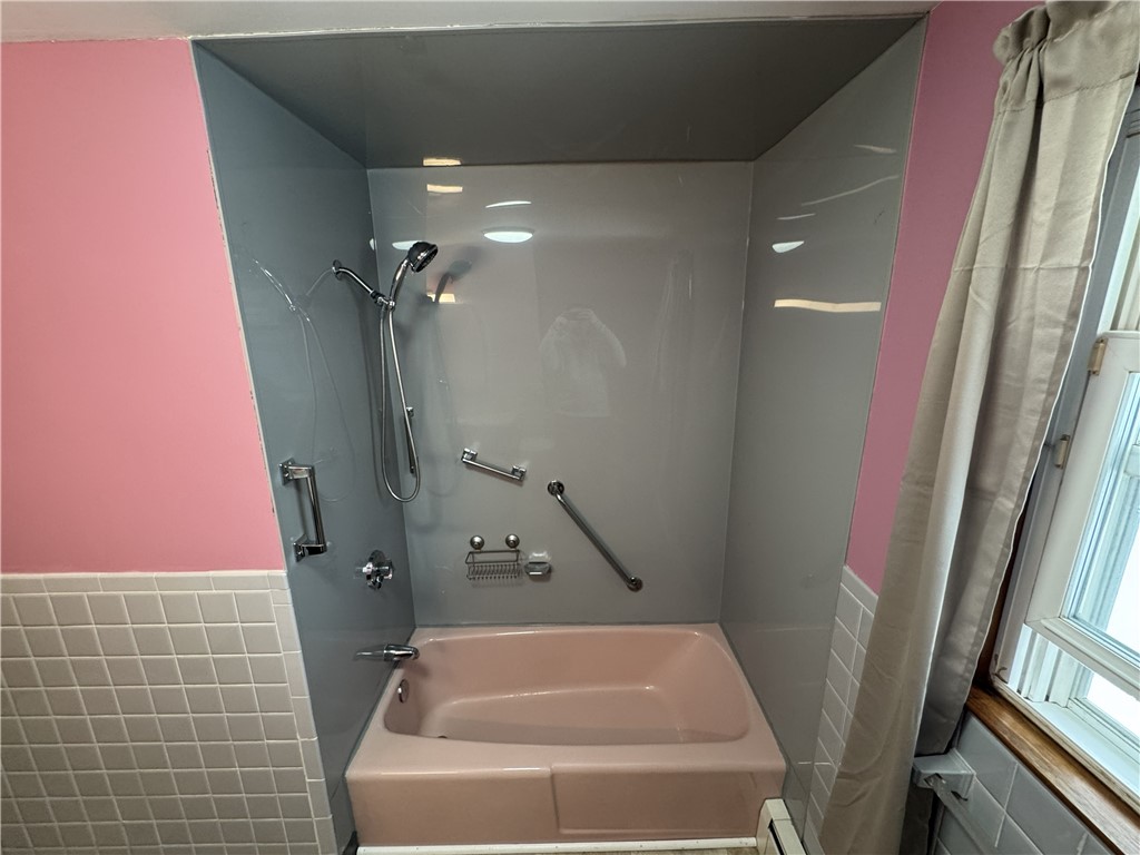 22 Overhill Road Warren, RI 02885 - Photo 11 of 17