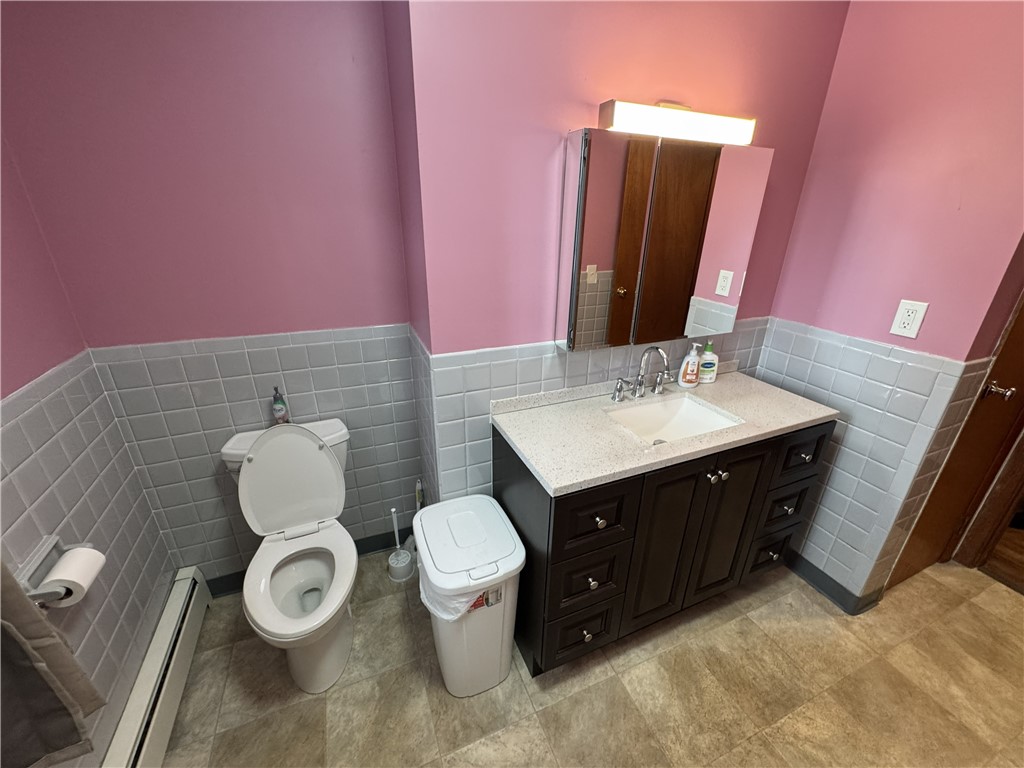 22 Overhill Road Warren, RI 02885 - Photo 12 of 17