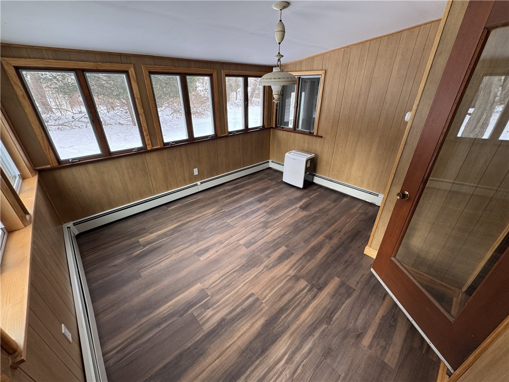 22 Overhill Road Warren, RI 02885 - Photo 4 of 17