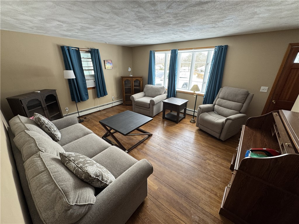 22 Overhill Road Warren, RI 02885 - Photo 6 of 17