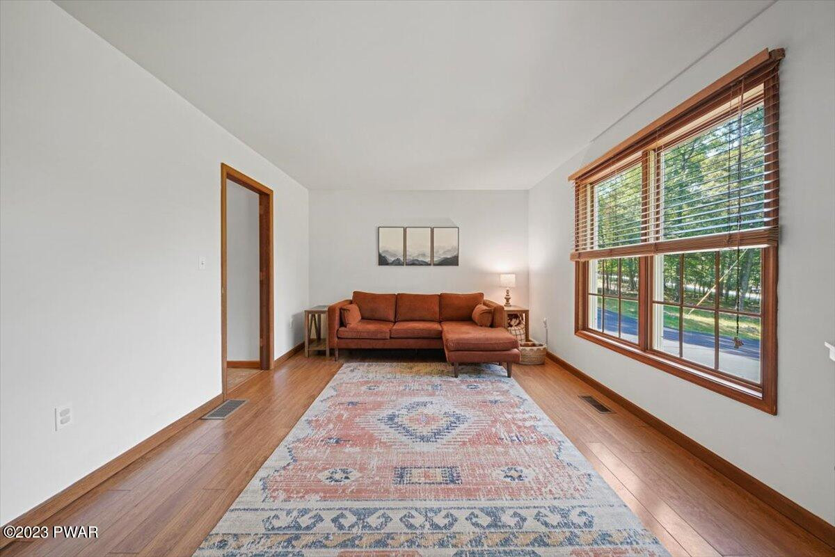 142 West Lilac Road Milford, PA 18337 - Photo 20 of 42 Family Room