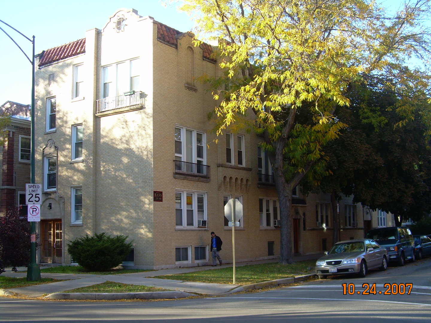 4604 North Spaulding Avenue, Unit 2 Chicago, IL 60625 - Photo 1 of 1 a view of a city street from a building