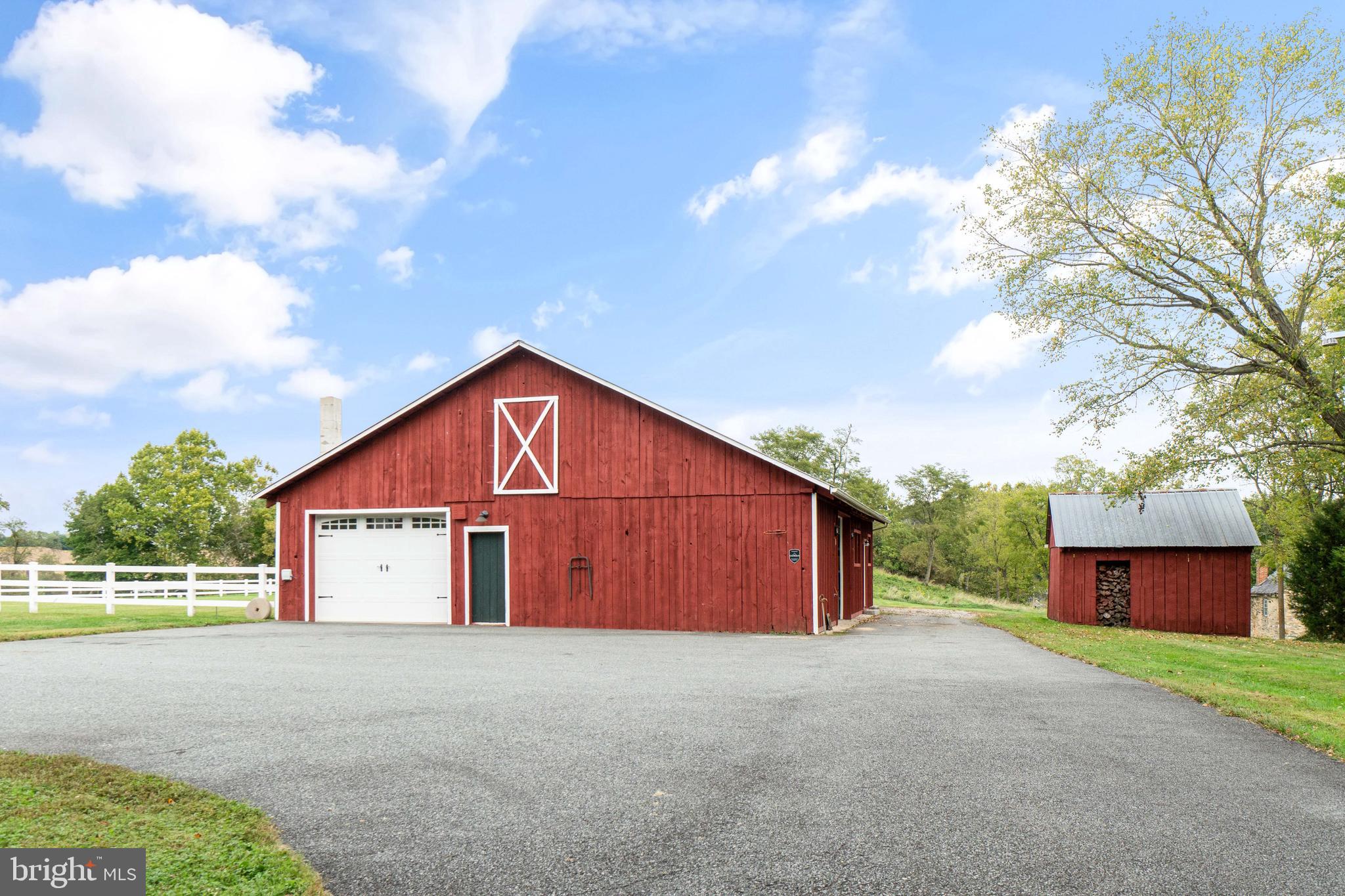 3911 Telegraph Road Elkton, MD 21921 - Photo 5 of 38 Detached barn equipped with in-law suite & garages
