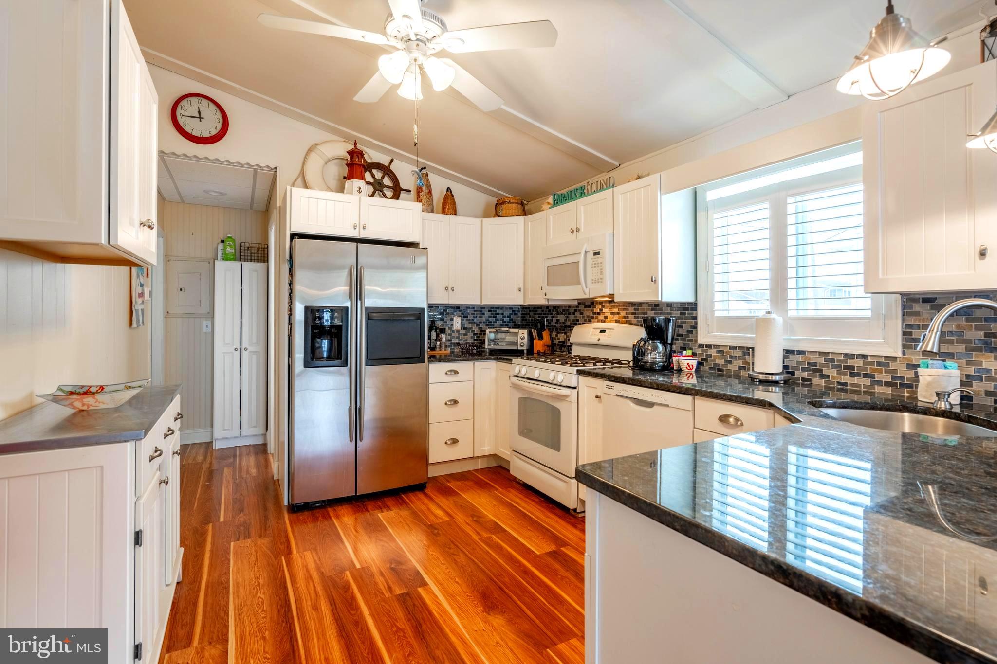 22 West Thames Road Tuckerton, NJ 08087 - Photo 6 of 42