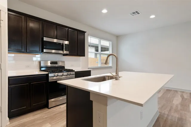 $1,895 | 220 Deserti Road, Leander, TX 78641