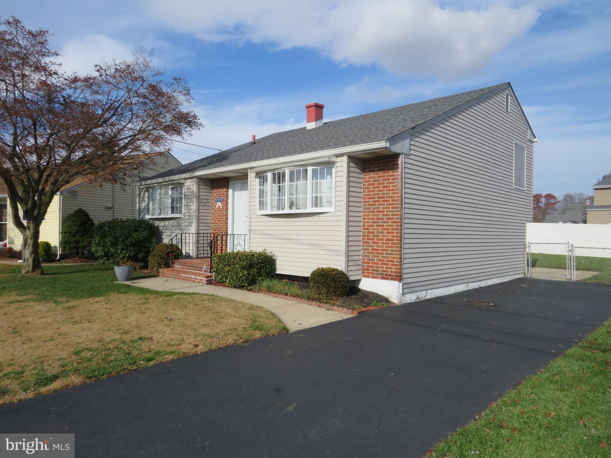 28 Hastings Road Hamilton, NJ 08620 - Photo 3 of 39