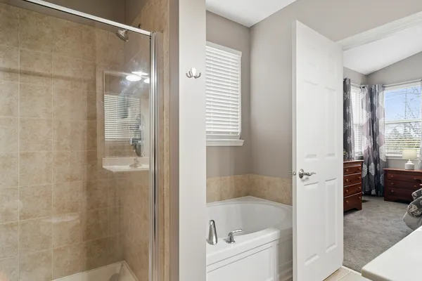 $395,000 | 1057 North Cornerstone Drive, Volo, IL 60020
