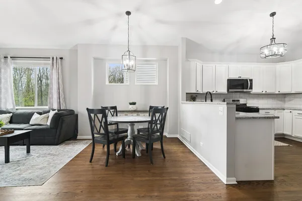 $395,000 | 1057 North Cornerstone Drive, Volo, IL 60020