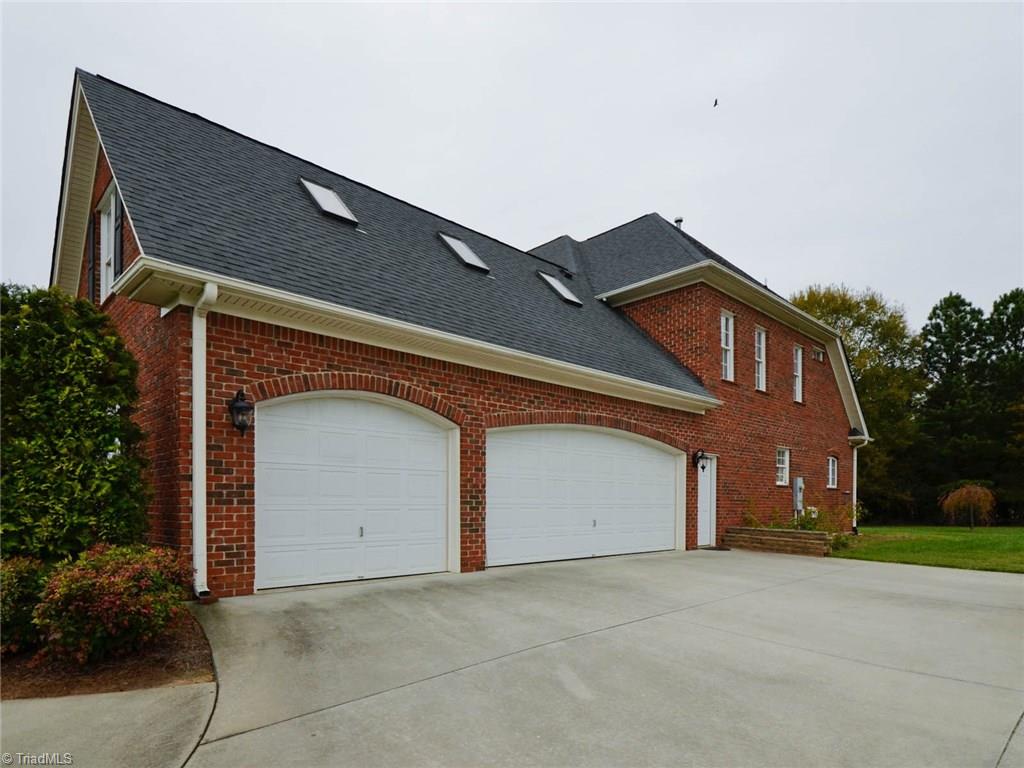 5900 Tarleton Drive Oak Ridge, NC 27310 - Photo 3 of 29