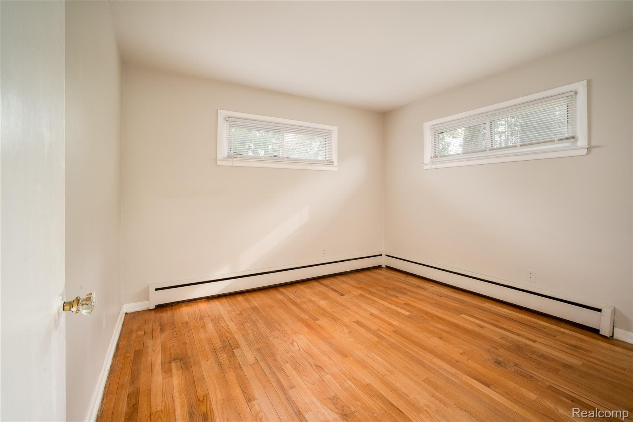 2423 Crooks Road Royal Oak, MI 48073 - Photo 21 of 36 16.jpg
