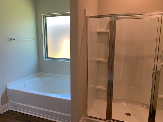 9343 Eiland Drive, Unit 46 Foley, AL 36535 - Photo 19 of 26 Master shower and soaking