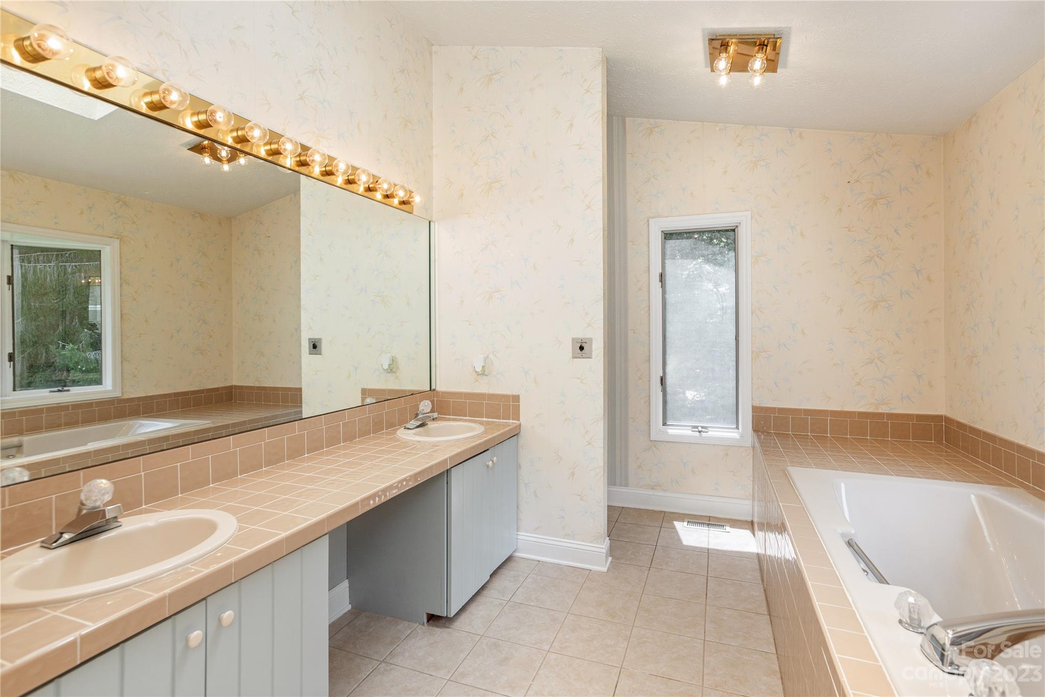 6140 Brevard Road Etowah, NC 28739 - Photo 18 of 29 Gallery Image 18