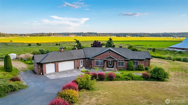 $1,060,000 | 2322 Pioneer Highway, Stanwood, WA 98292