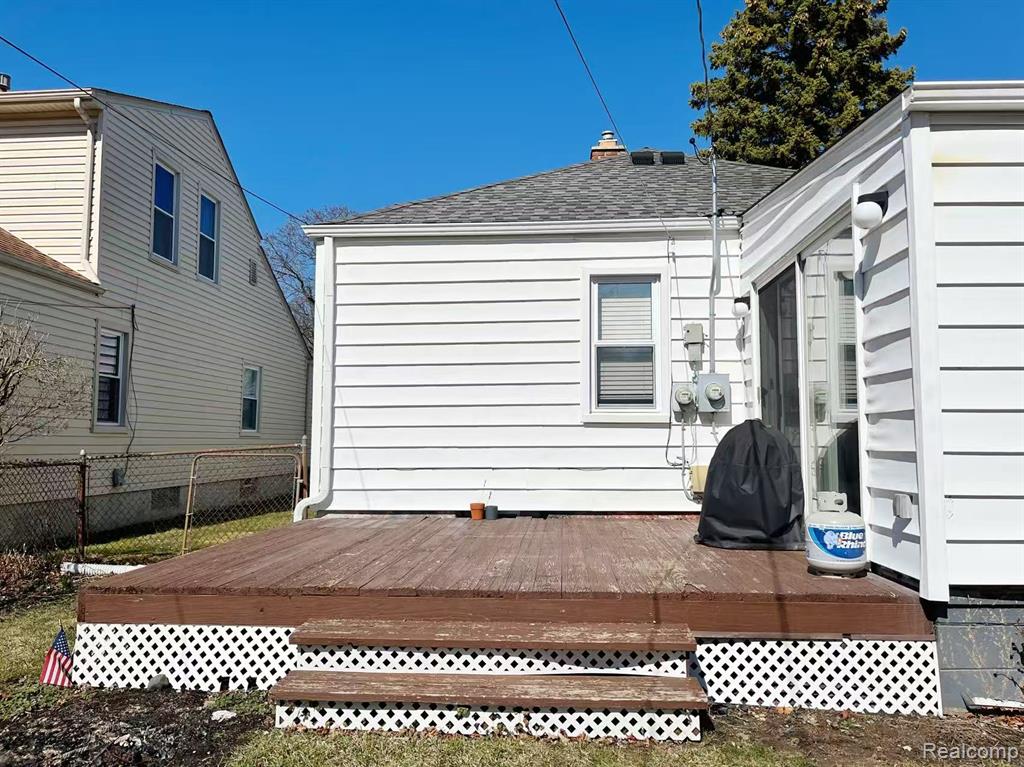 3303 Chester Road Royal Oak, MI 48073 - Photo 2 of 33
