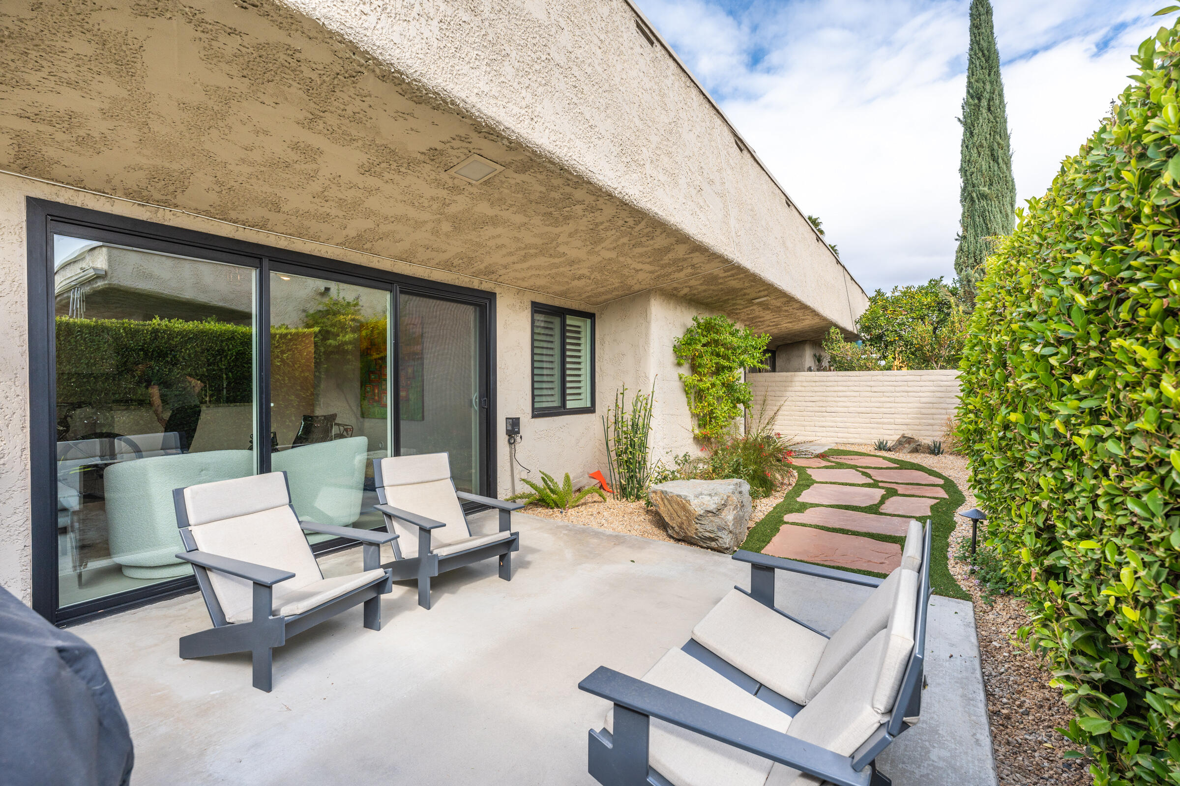 1111 East Ramon Road, Unit 34 Palm Springs, CA 92264 - Photo 18 of 31 Great Outdoor Space