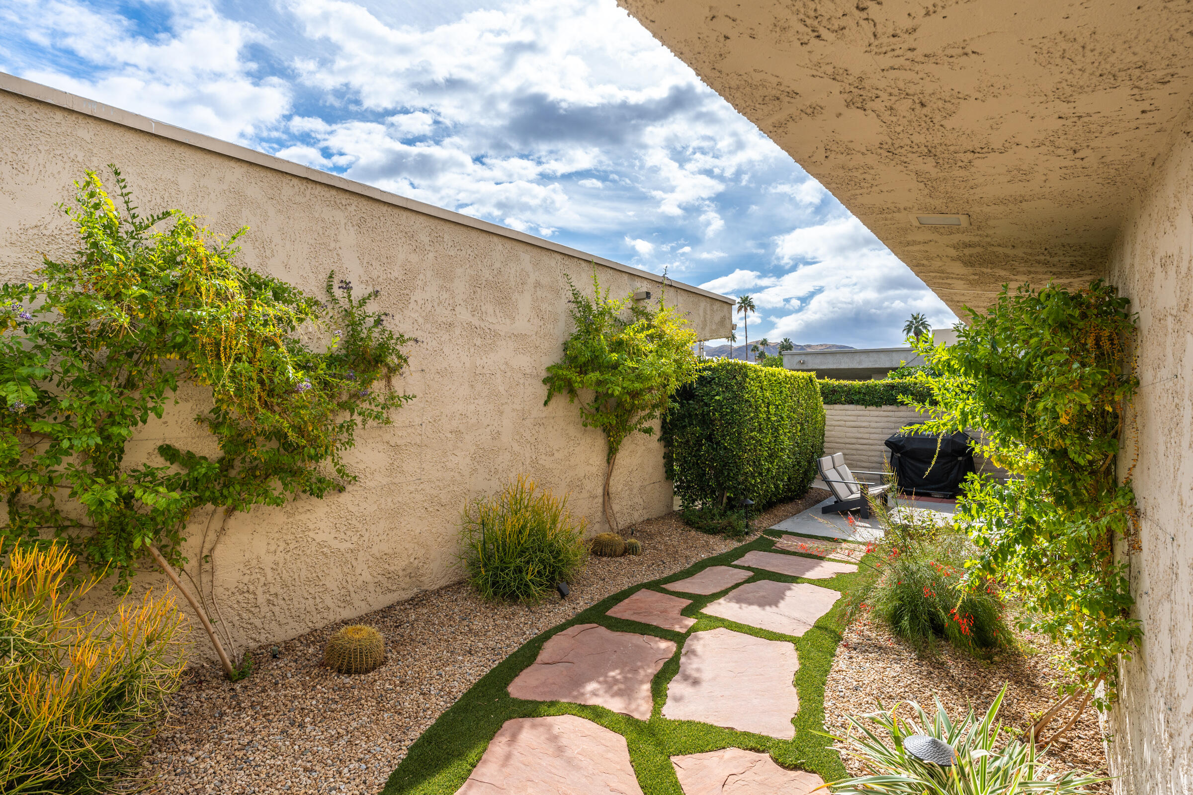 1111 East Ramon Road, Unit 34 Palm Springs, CA 92264 - Photo 21 of 31 Fully Lanndscaped Patio